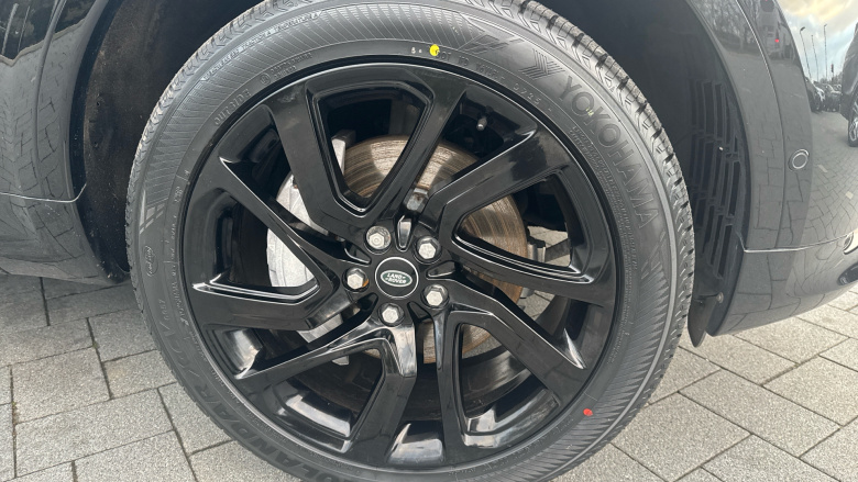 Land Rover Discovery 3.0 D300 R-Dynamic HSE 5dr Auto Diesel Station Wagon